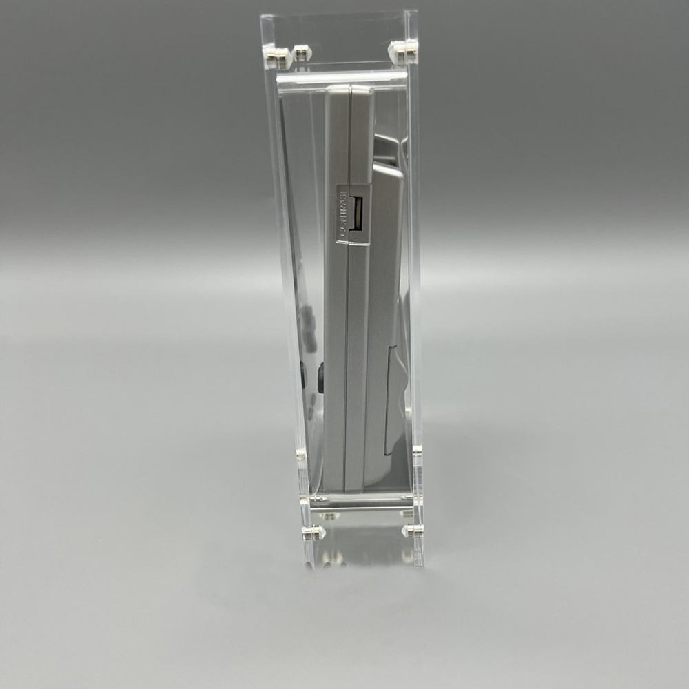 صندوق أكريليك مغناطيسي للتخزين - مراجعة Game Boy Cartridge Holder وسعره